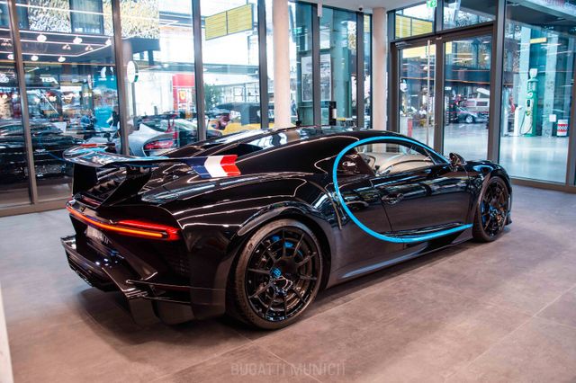 2022 Bugatti Chiron Pur Sport, 3/6