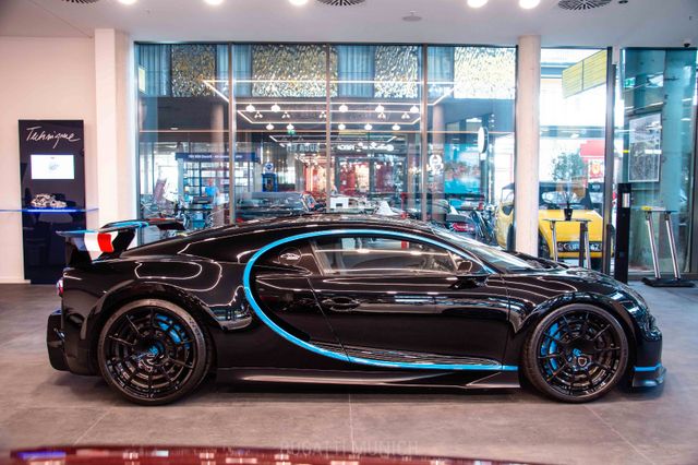 2022 Bugatti Chiron Pur Sport, 4/6