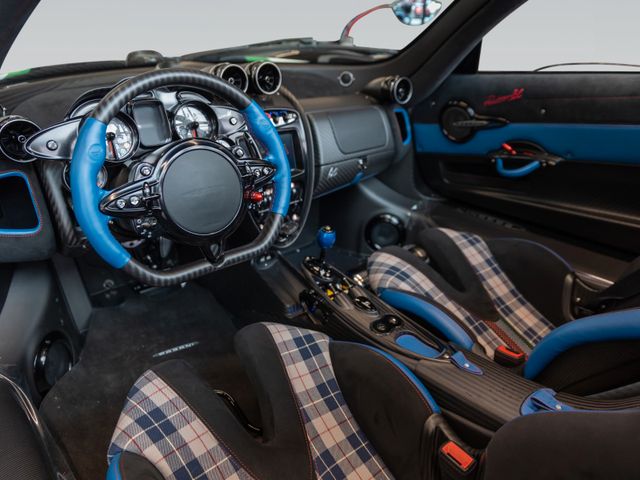 2022 Pagani Huayra Roadster BC, 2/6