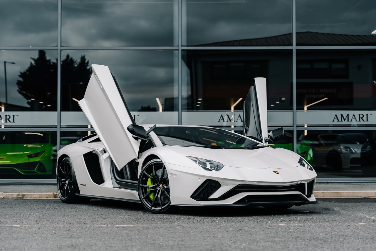 2017 Lamborghini Aventador S