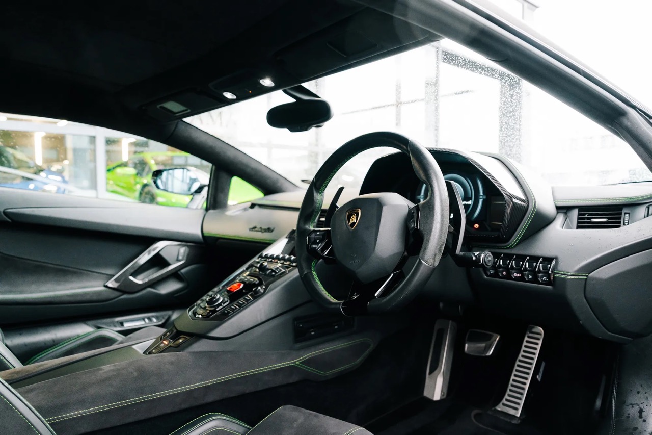 2017 Lamborghini Aventador S, 6/20