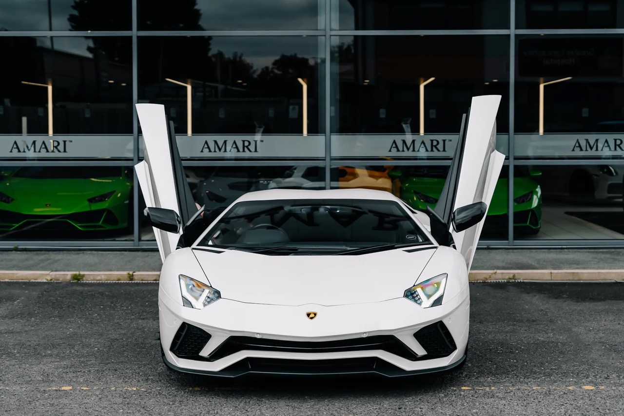 2017 Lamborghini Aventador S, 17/20