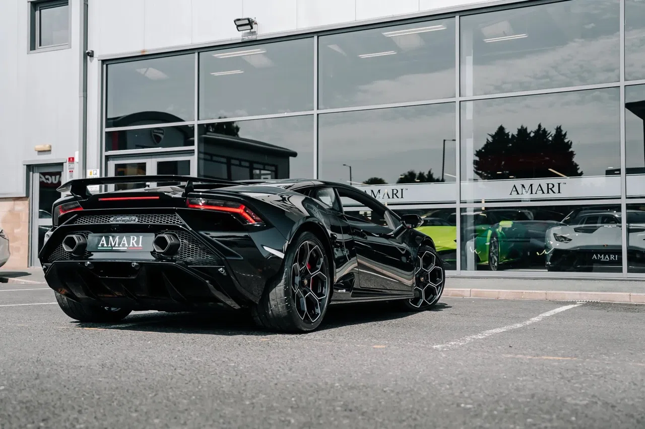 2024 Lamborghini Huracán Tecnica for sale, exterior, Nero Noctis