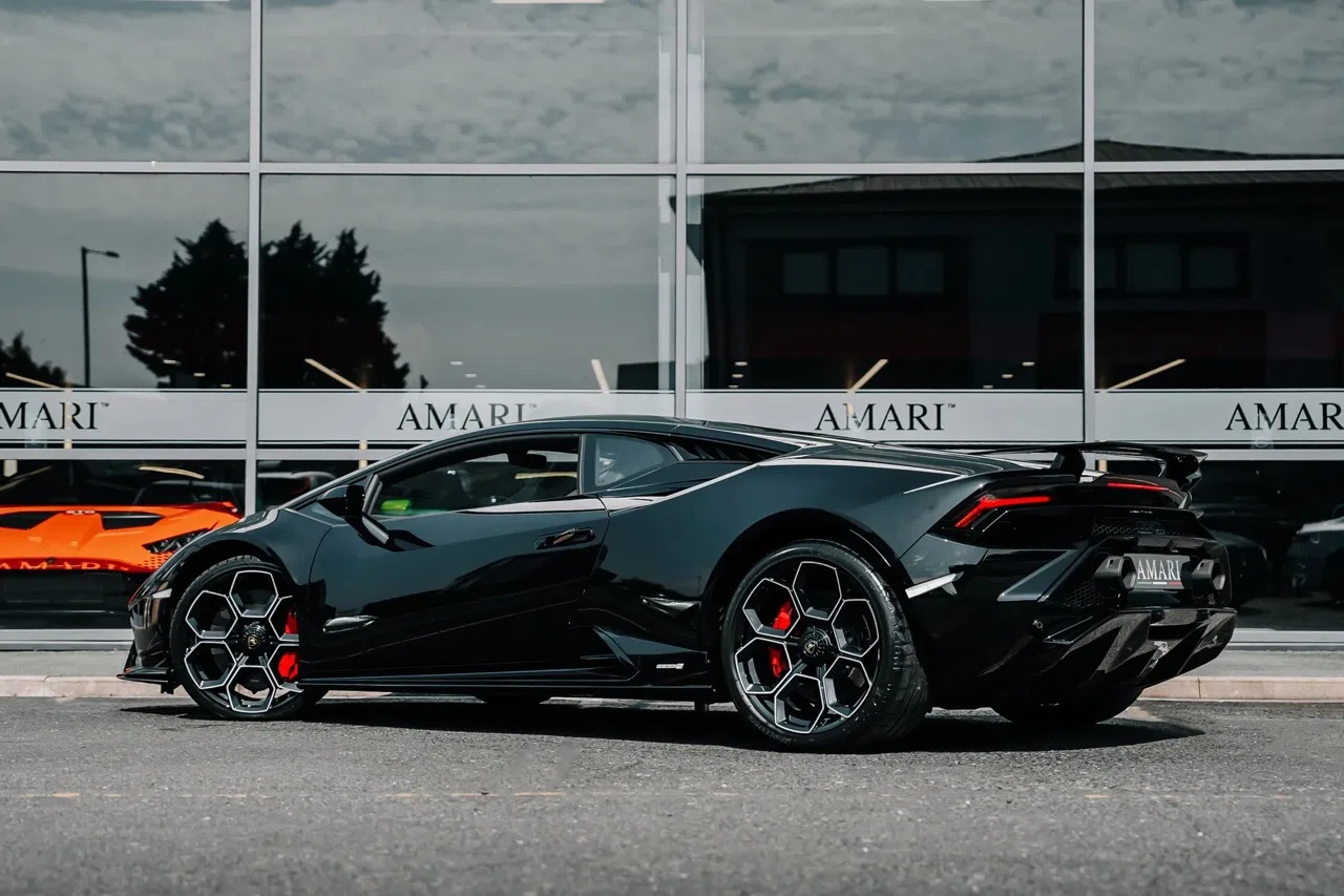 2024 Lamborghini Huracán Tecnica for sale, exterior, Nero Noctis