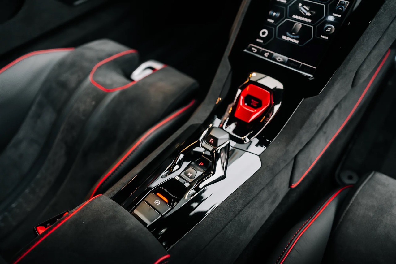 2023 Lamborghini Huracán Sterrato, 8/20