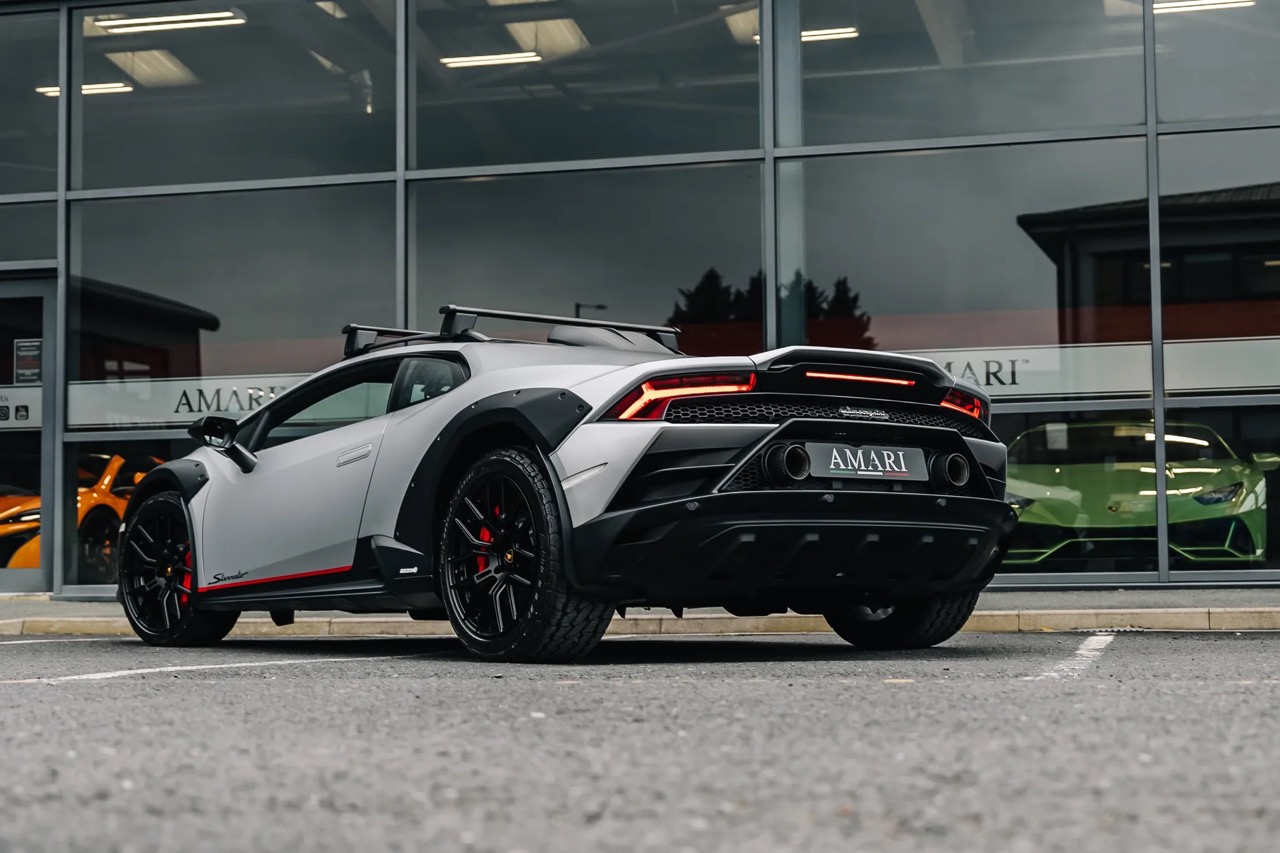 2023 Lamborghini Huracán Sterrato, 17/20