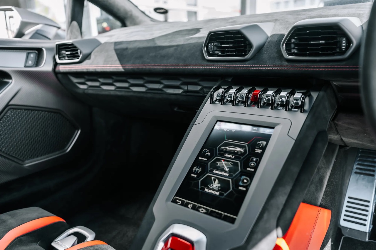 2022 Lamborghini Huracan STO, 16/20