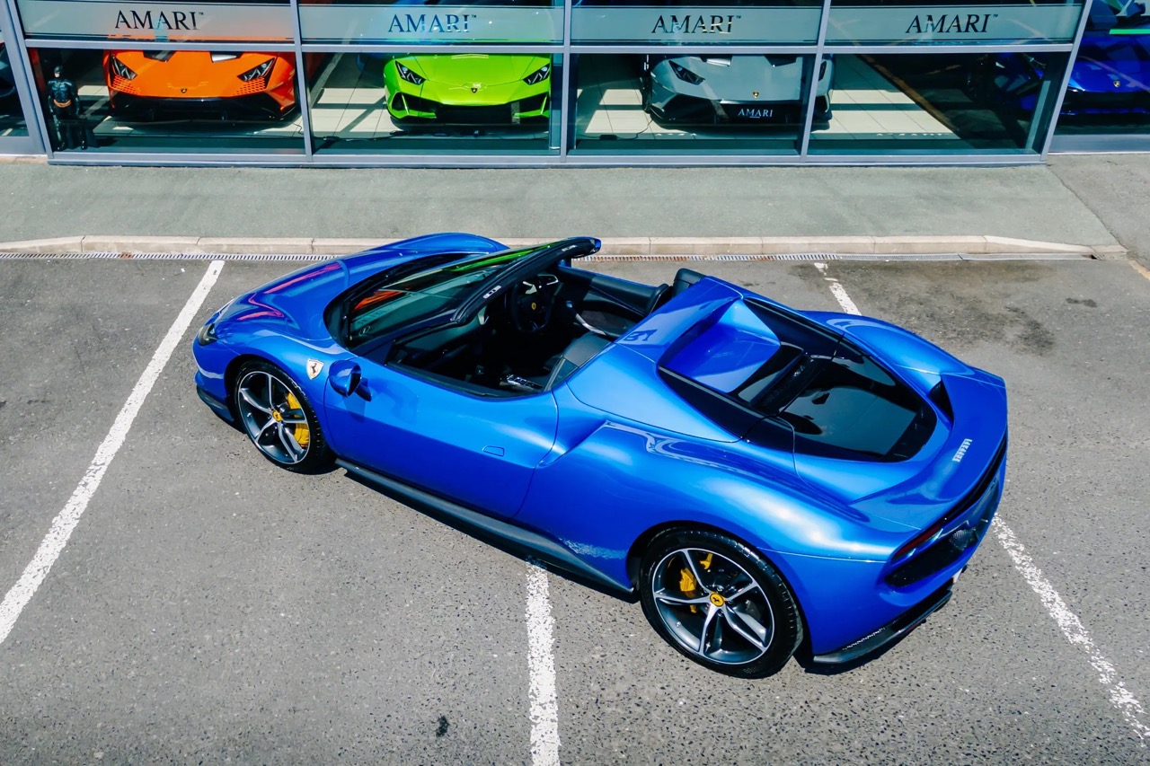 2023 Ferrari 296 GTS, 2/20