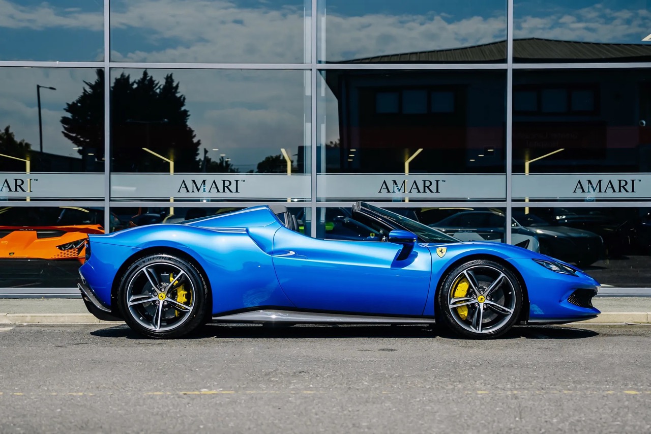 2023 Ferrari 296 GTS, 10/20