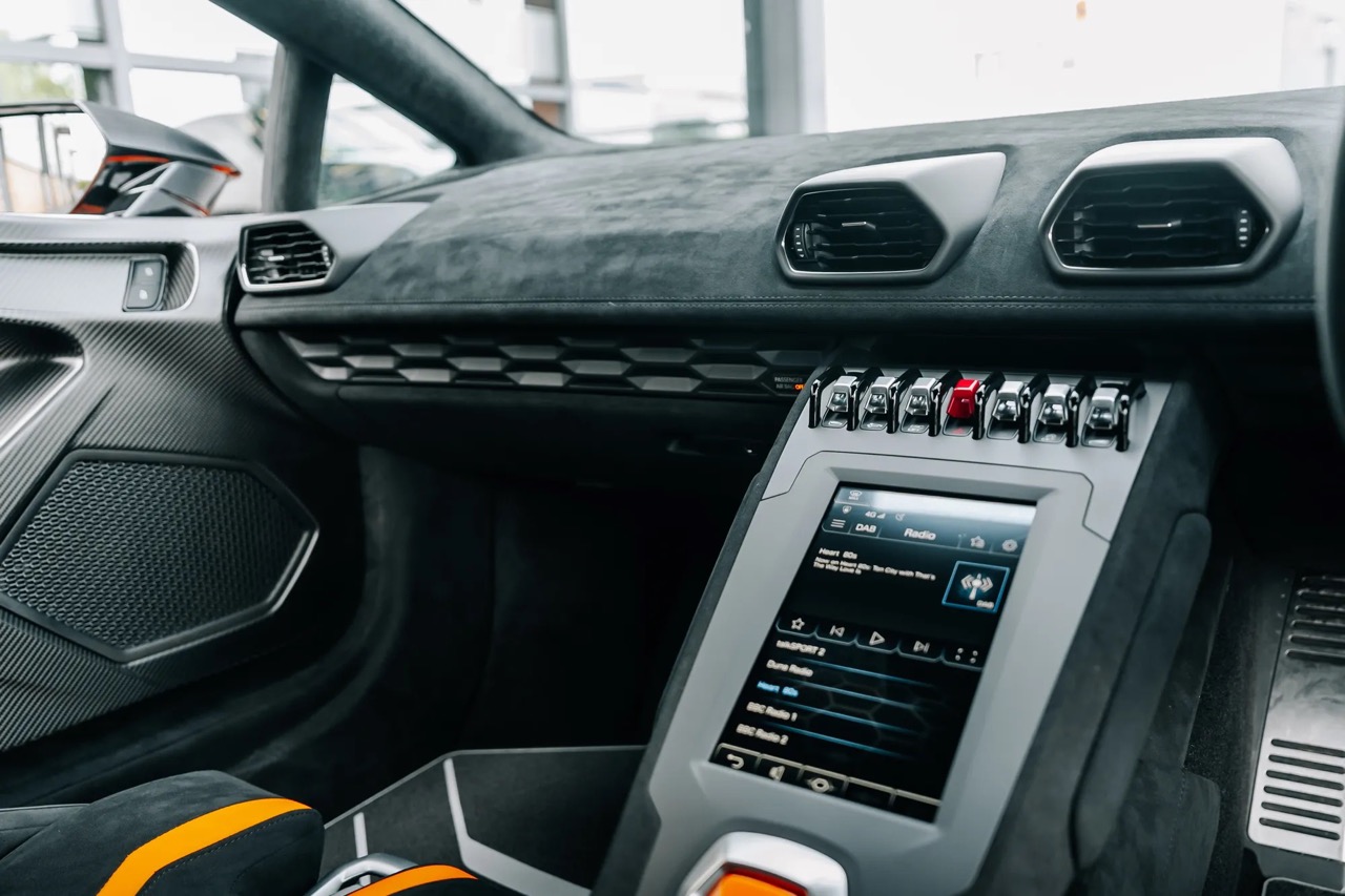 2022 Lamborghini Huracán STO, 16/20
