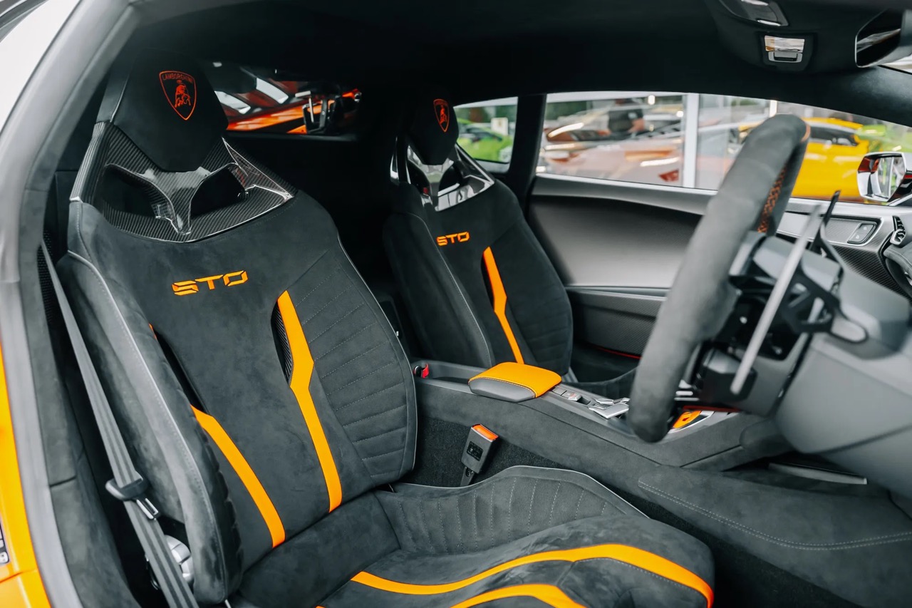 2022 Lamborghini Huracán STO, 17/20