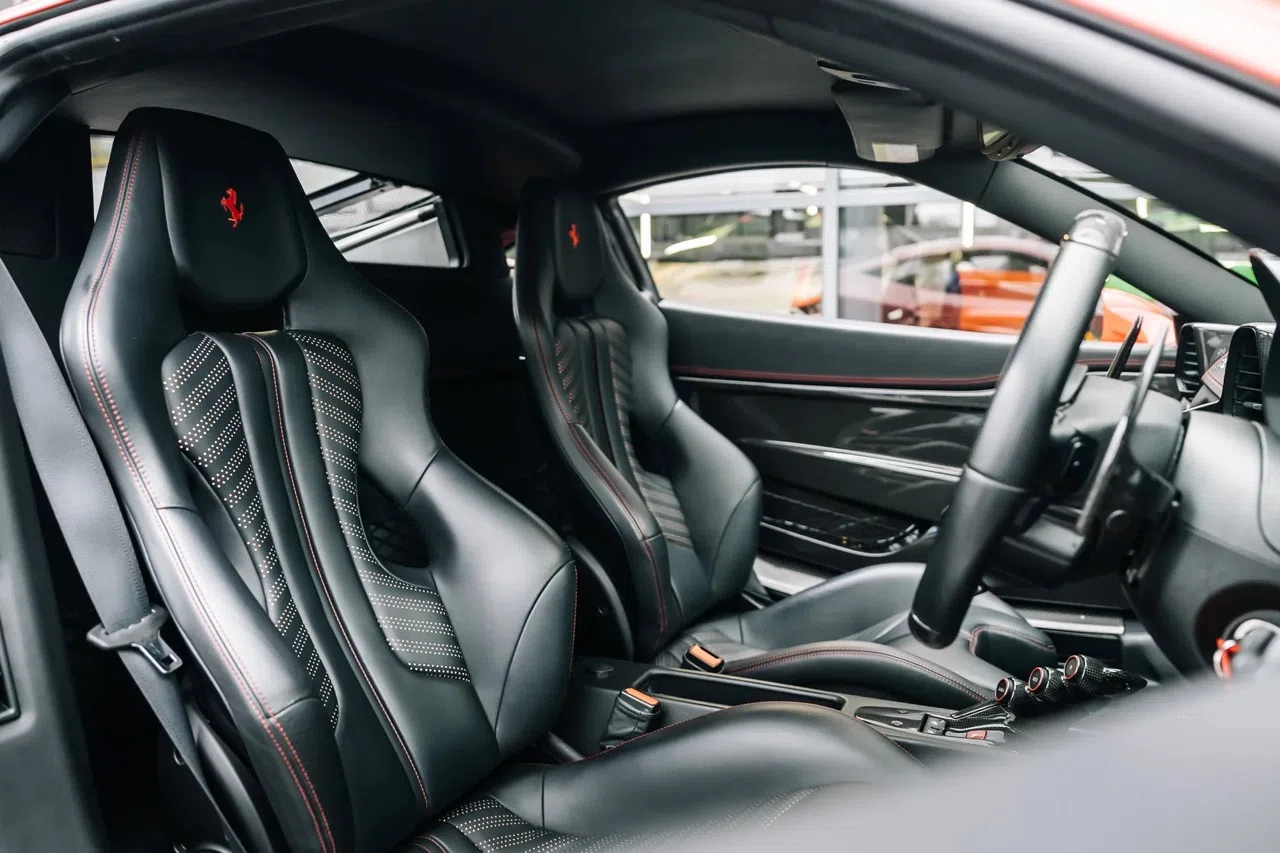 2014 Ferrari 458 Speciale interior, seats