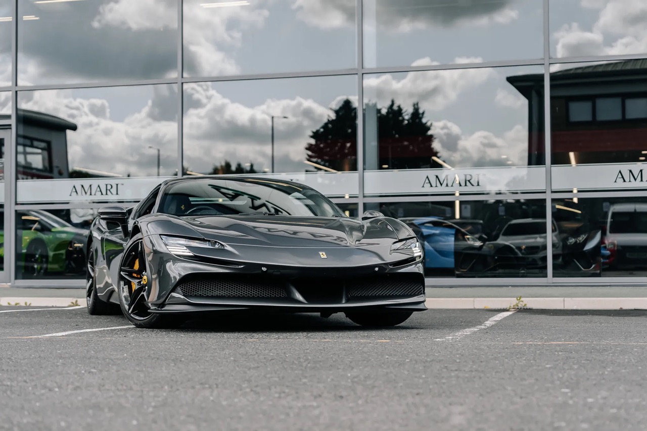 2021 Ferrari SF90 Stradale, 10/20