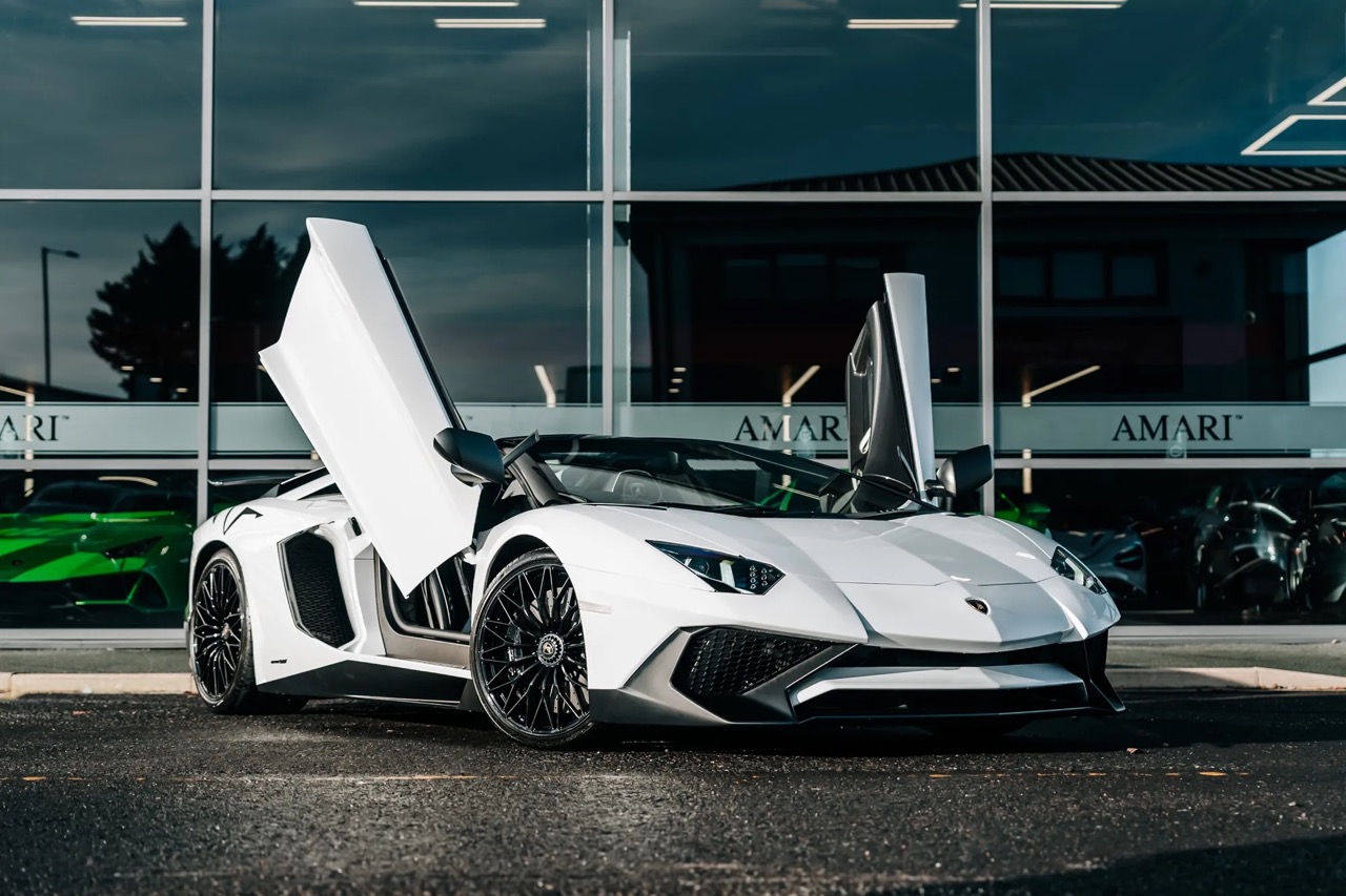 2016 Lamborghini Aventador SV Roadster LP 750-4