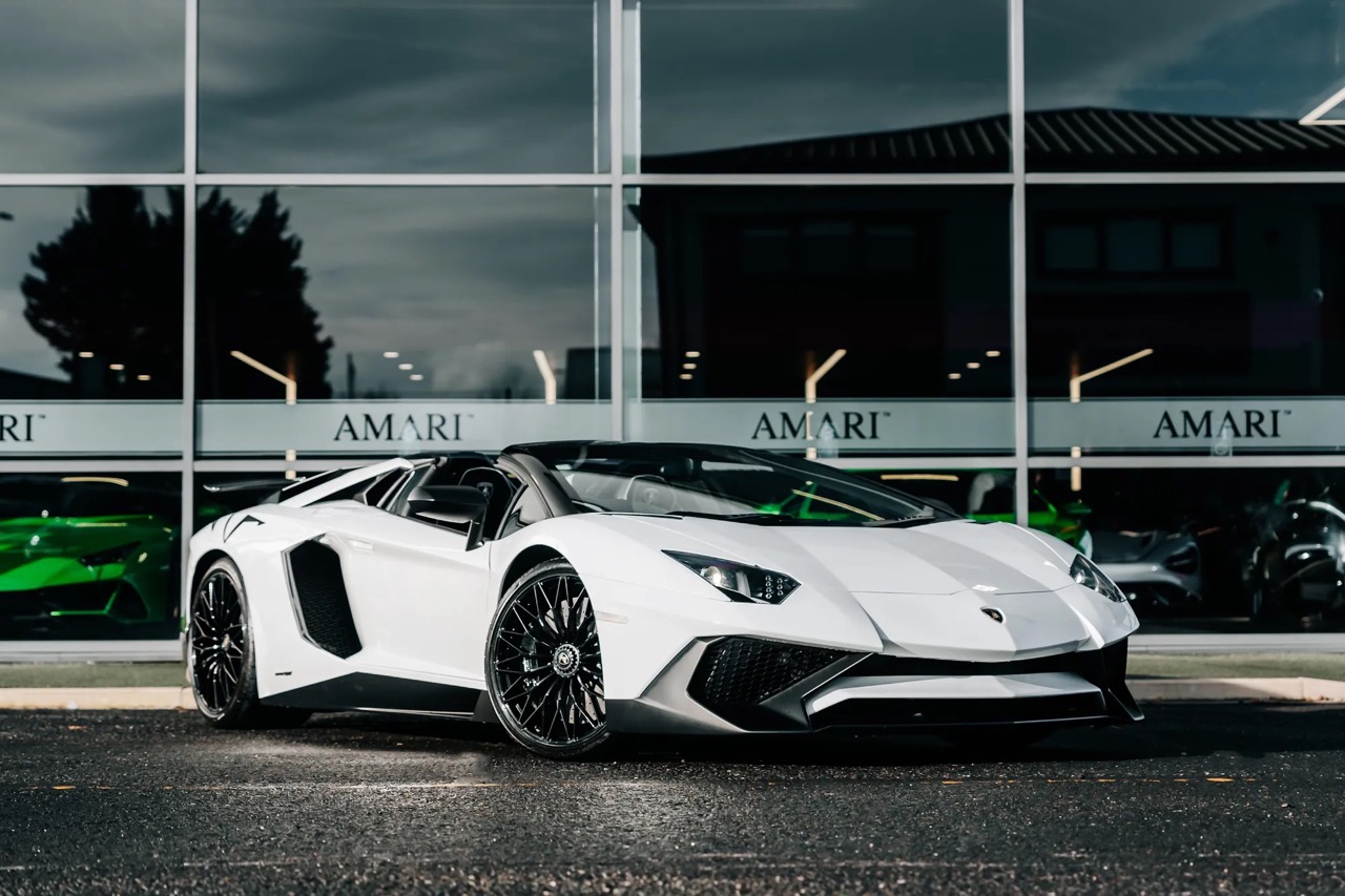 2016 Lamborghini Aventador SV Roadster LP 750-4, 4/20