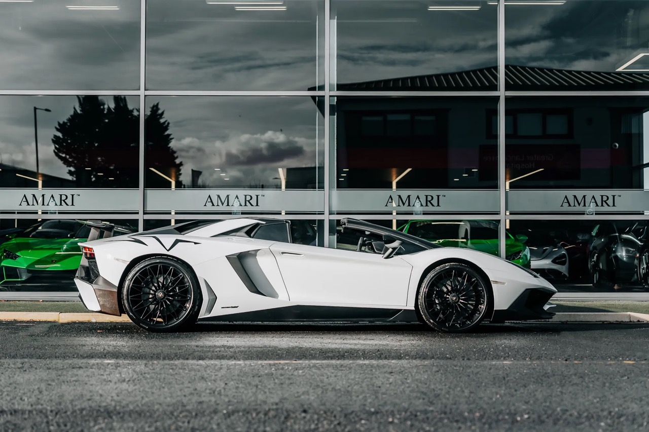 2016 Lamborghini Aventador SV Roadster LP 750-4, 5/20
