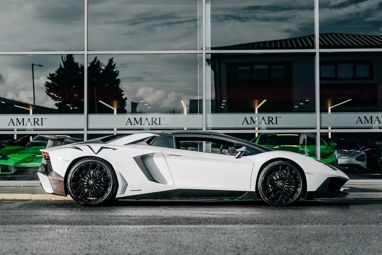 2016 Lamborghini Aventador SV Roadster LP 750-4, 6/20