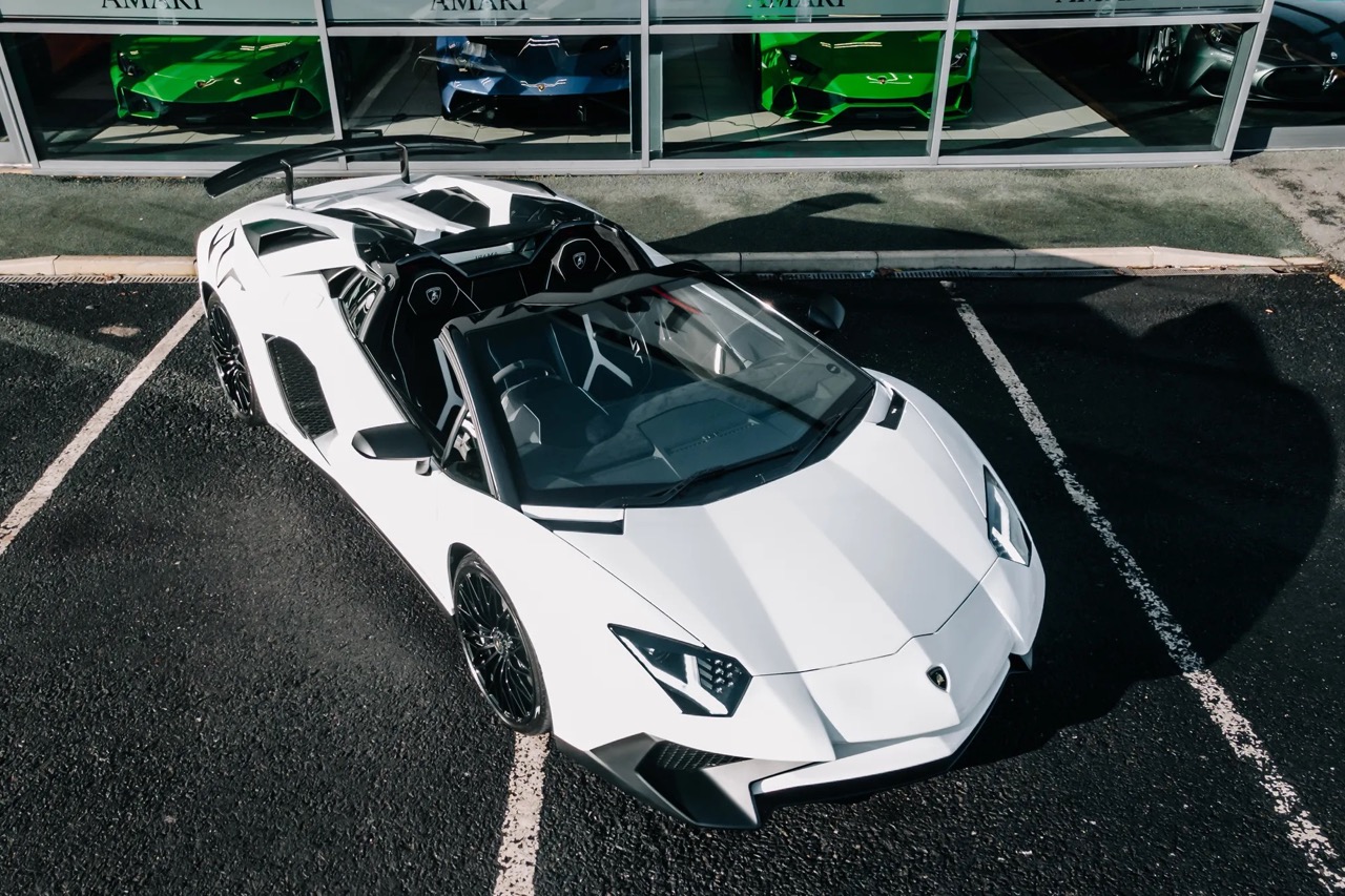 2016 Lamborghini Aventador SV Roadster LP 750-4, 15/20