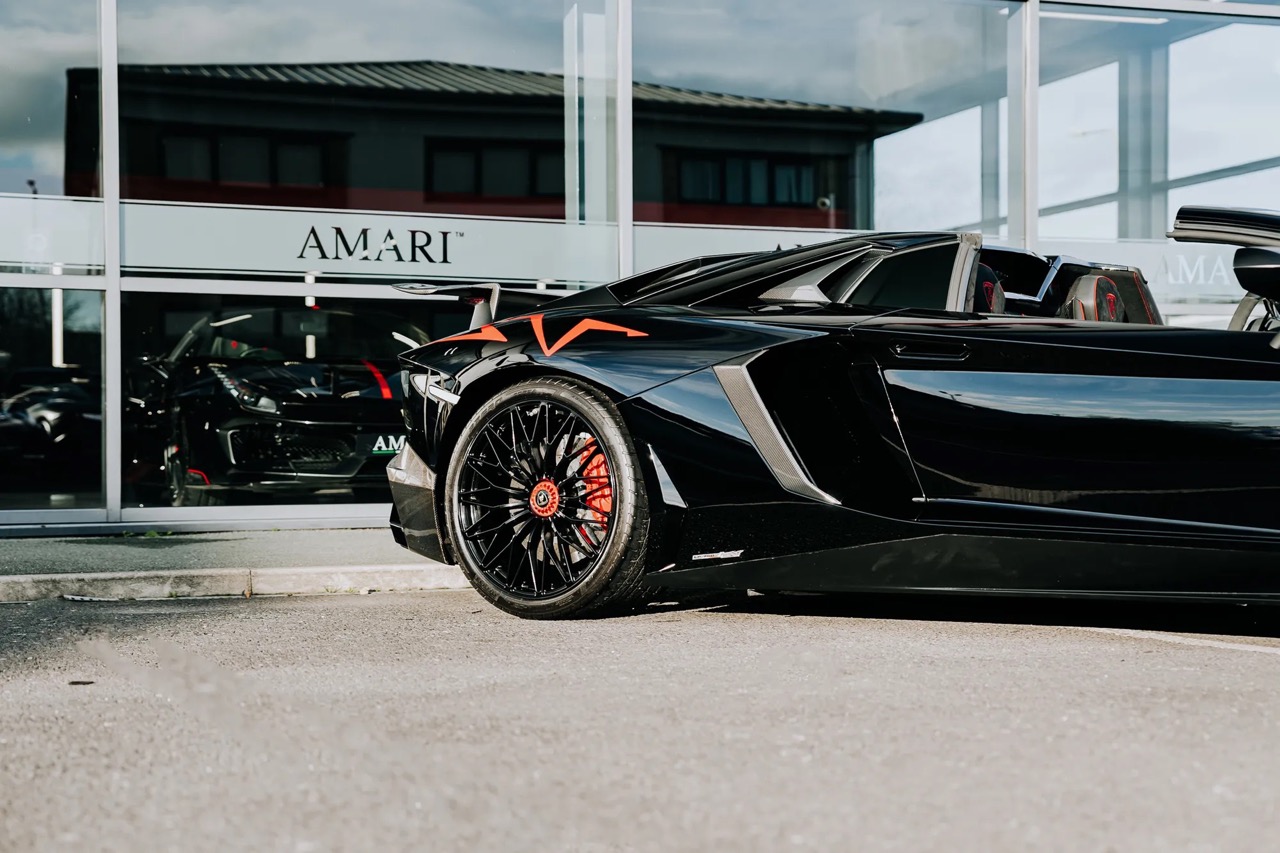 2016 Lamborghini Aventador SV Roadster, 21/43