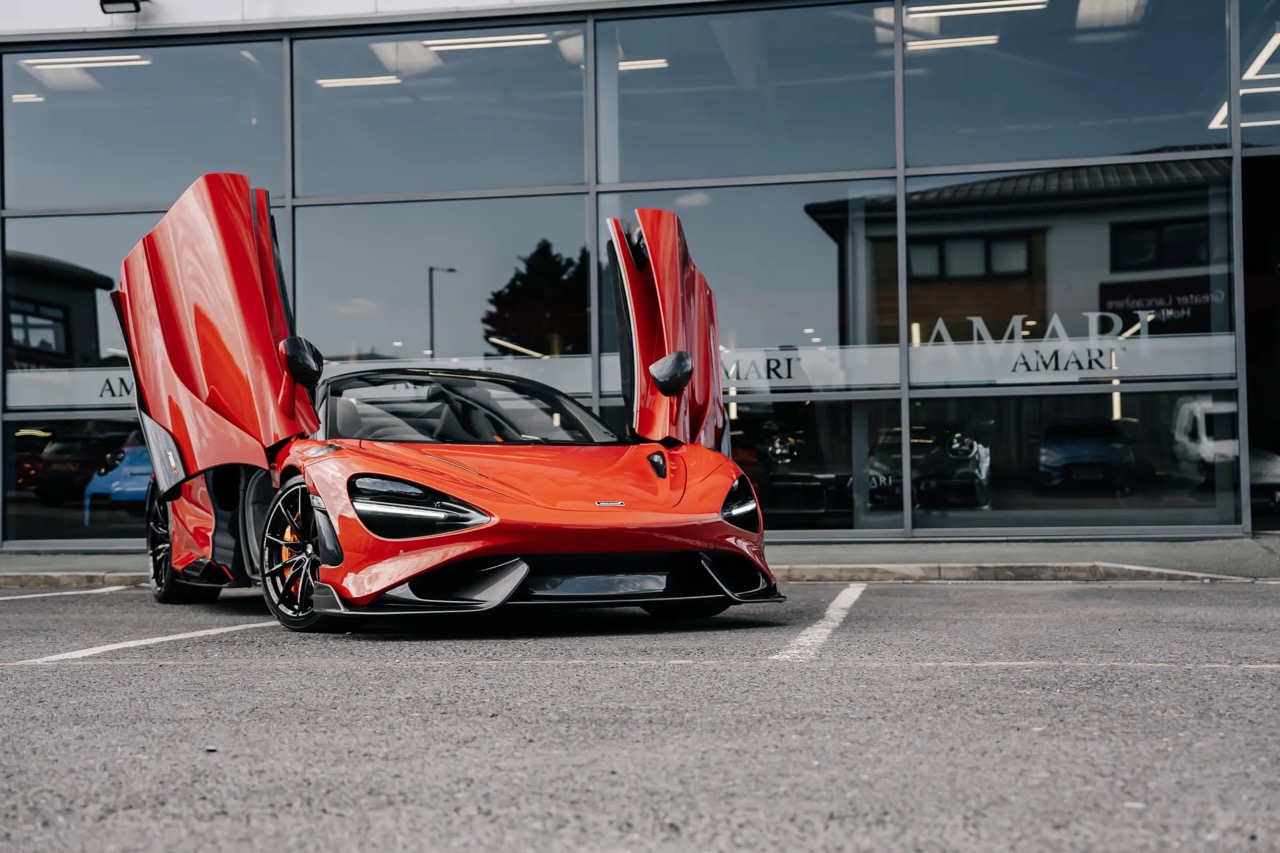 2022 McLaren 765LT Spider, 19/20