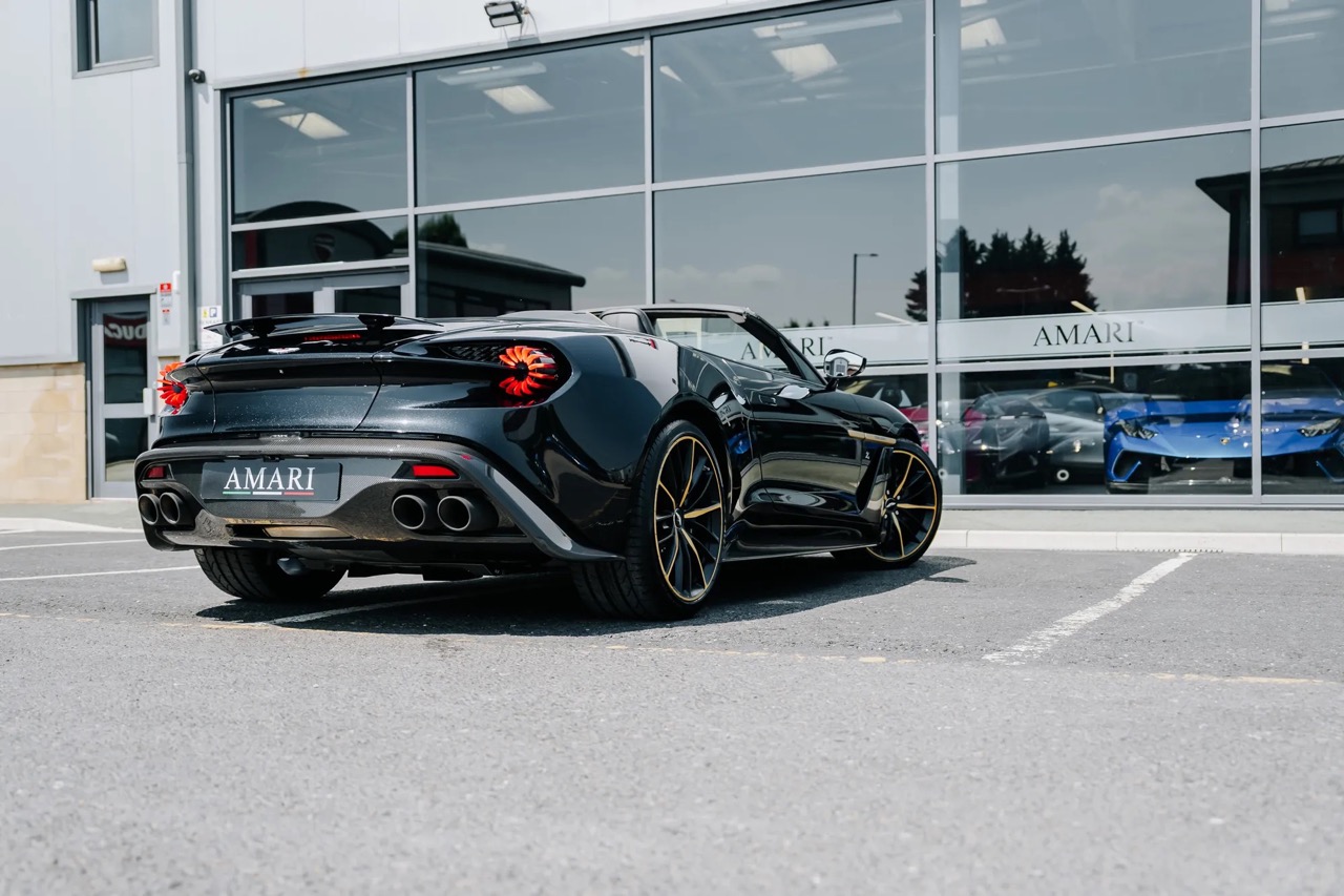 2018 Aston Martin Vanquish Zagato Volante, 14/20
