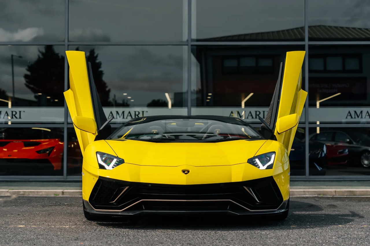 2022 Lamborghini Aventador LP780-4 Ultimae Roadster, 2/20
