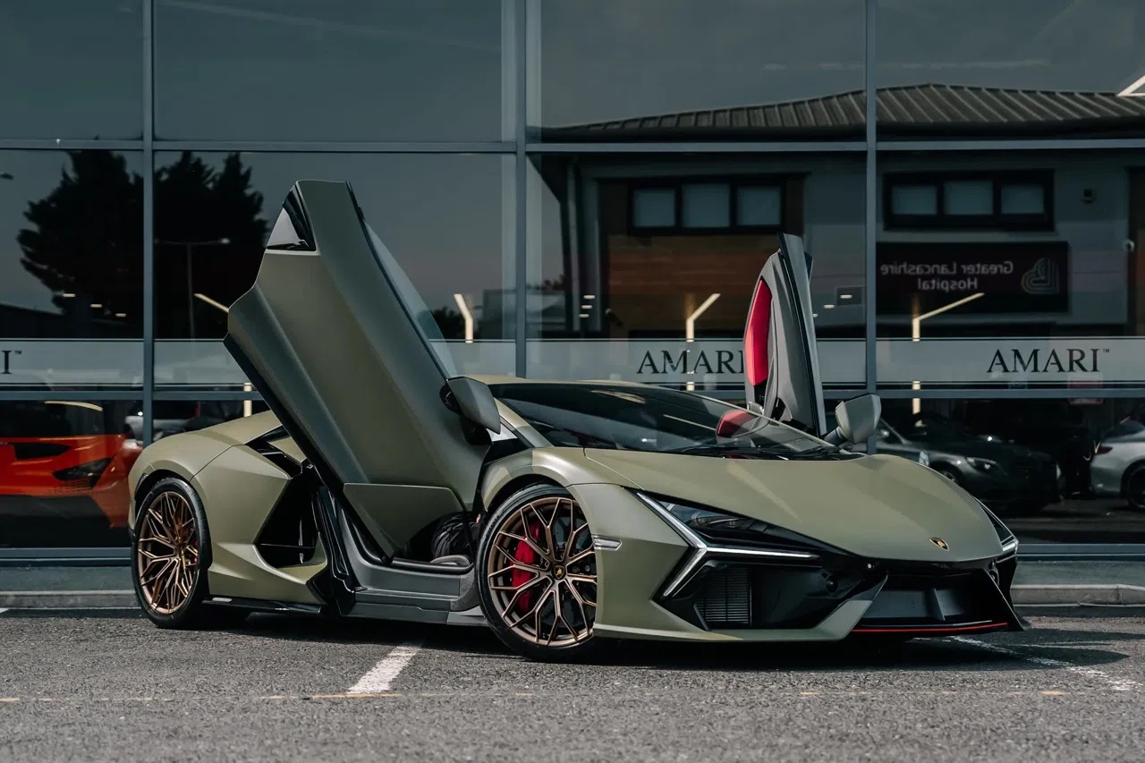 2024 Lamborghini Revuelto