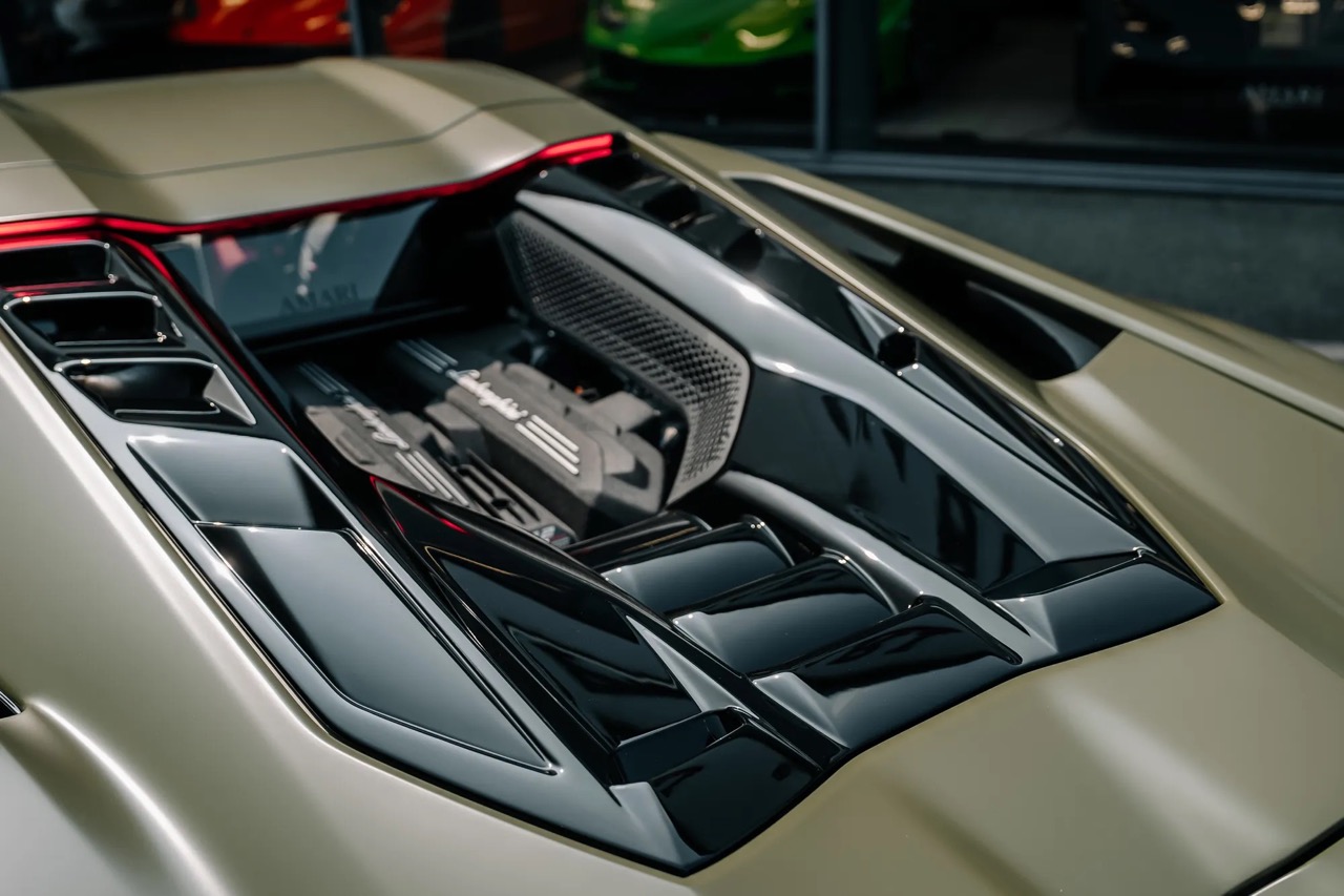 2024 Lamborghini Revuelto, 11/20