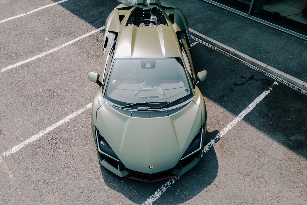 2024 Lamborghini Revuelto, 13/20