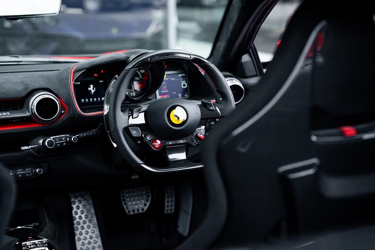 2023 Ferrari 812 Competizione, 4/19