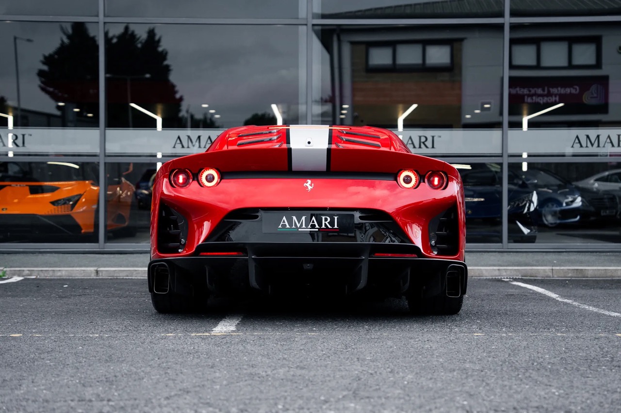 2023 Ferrari 812 Competizione, 7/19