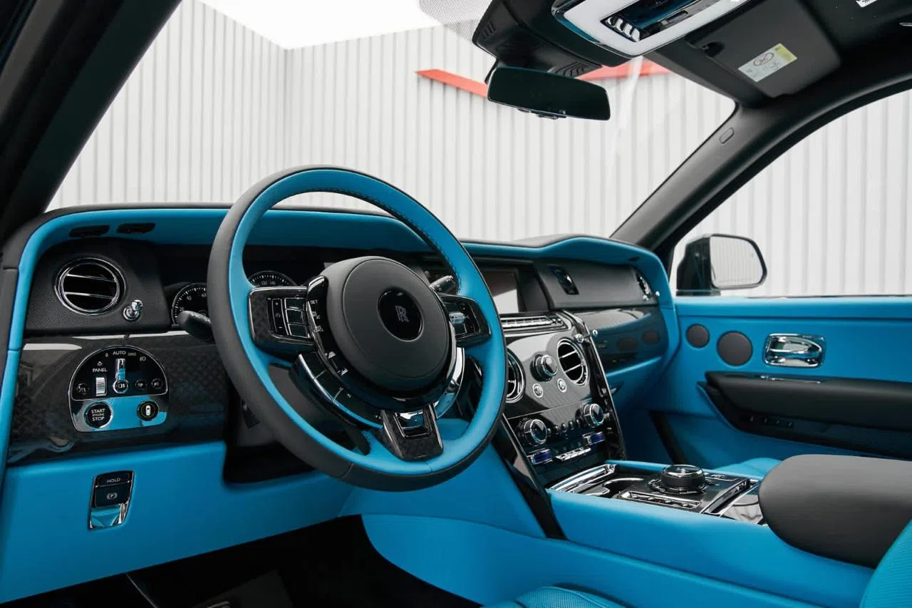 2024 Rolls-Royce Cullinan interior, dashboard
