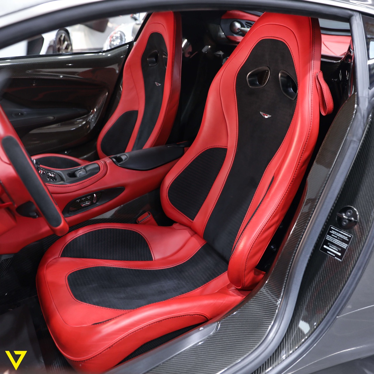 2011 Aston Martin One-77, 10/12