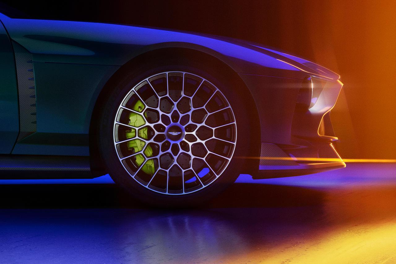 2023 Aston Martin Valour, 8/10