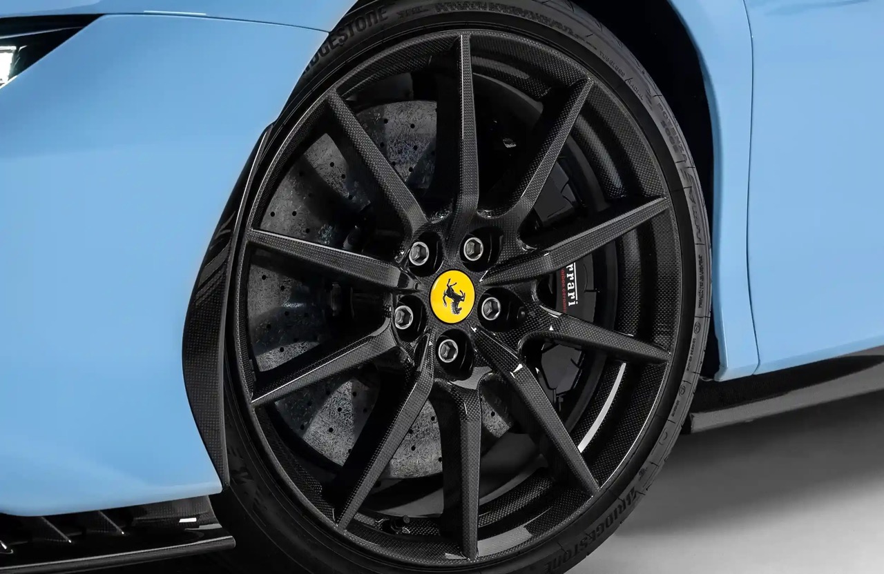 2023 Ferrari SF90 Spider Assetto Fiorano, 16/20