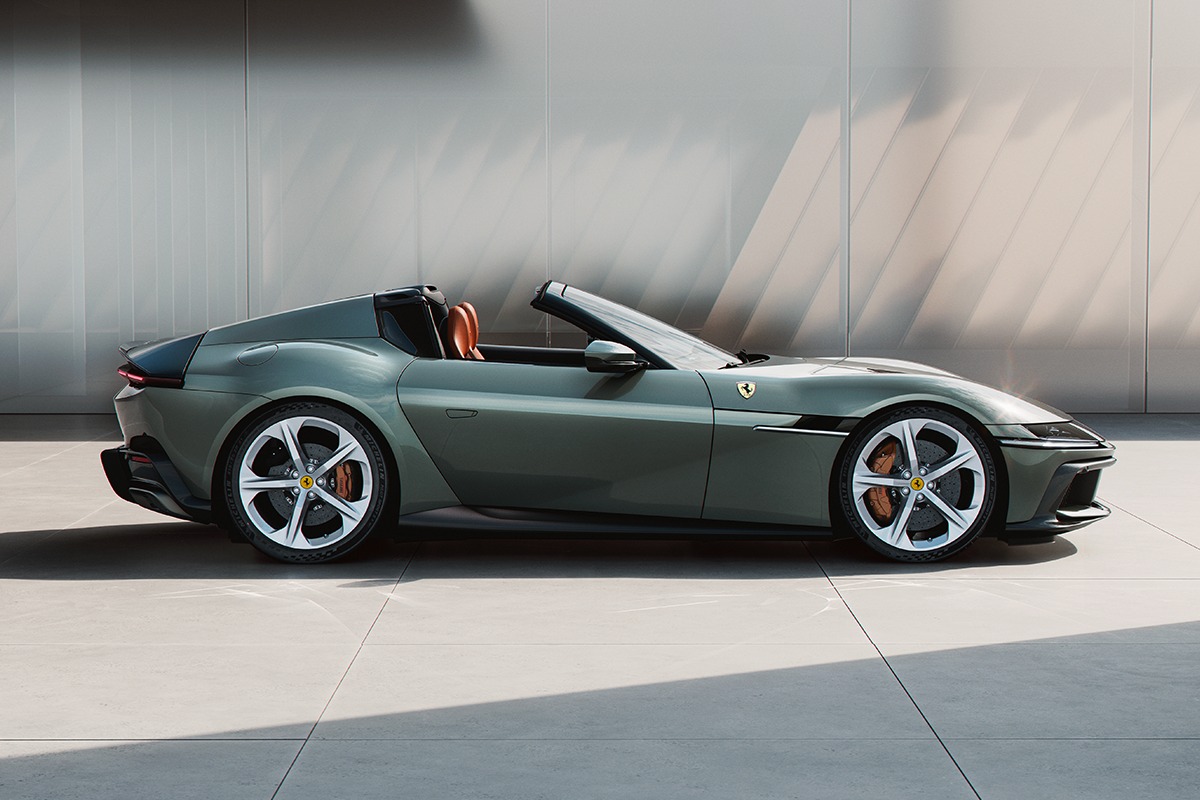 2025 FERRARI 12CILINDRI SPIDER, 4/5