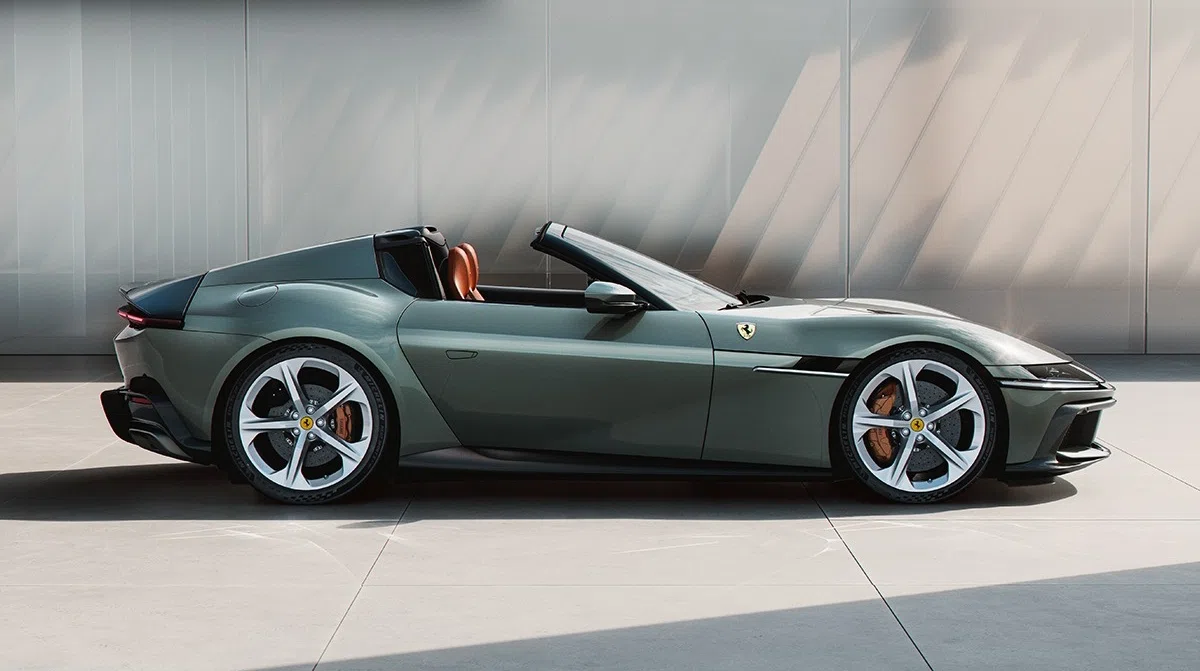 2025 FERRARI 12CILINDRI SPIDER