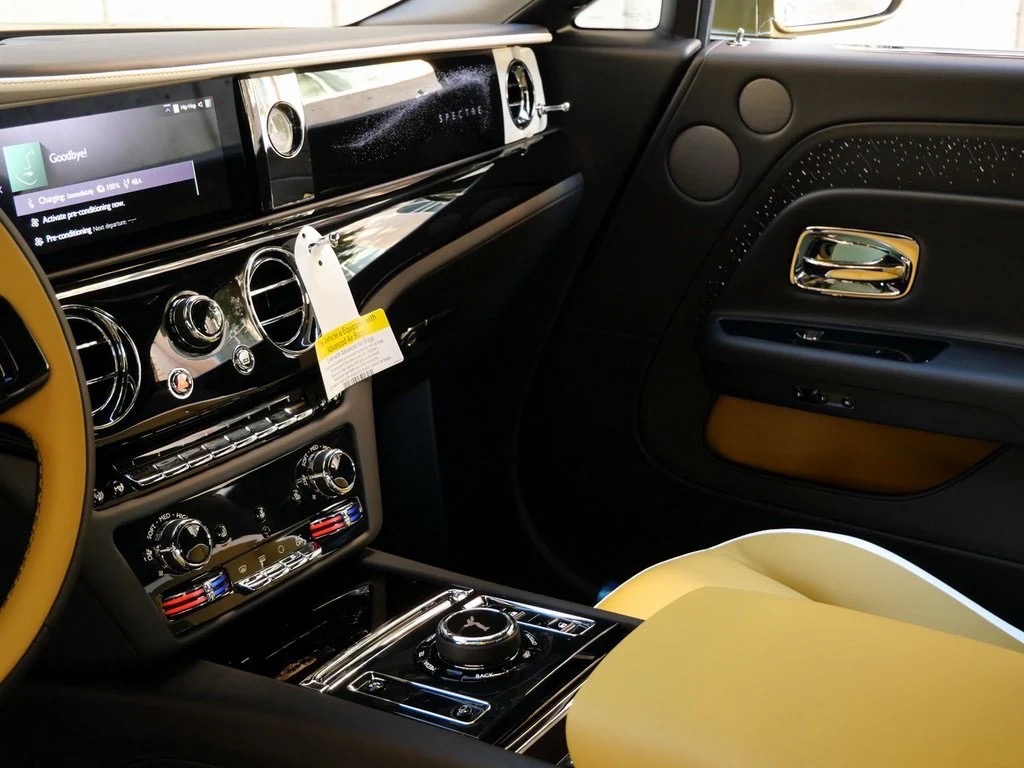 2024 Rolls-Royce Spectre Demonstrator, 5/12