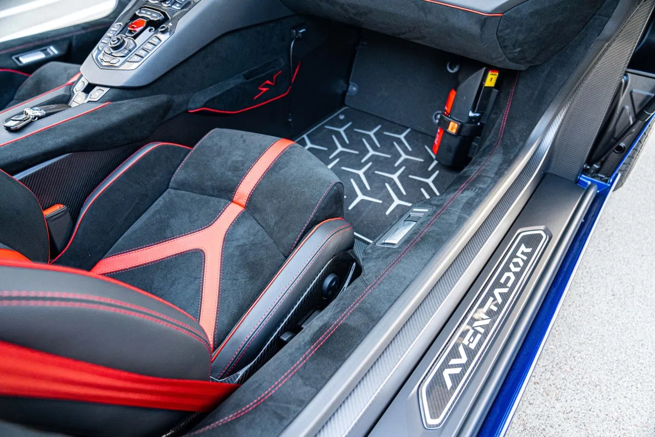 2017 Lamborghini Aventador LP750-4 Superveloce interior, seats