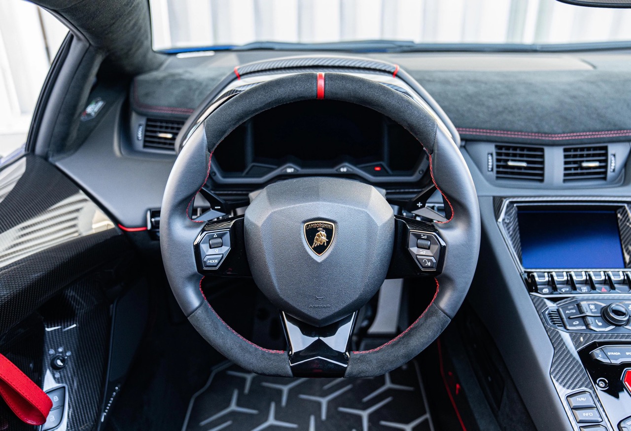 2017 Lamborghini Aventador LP750-4 Superveloce, 9/12