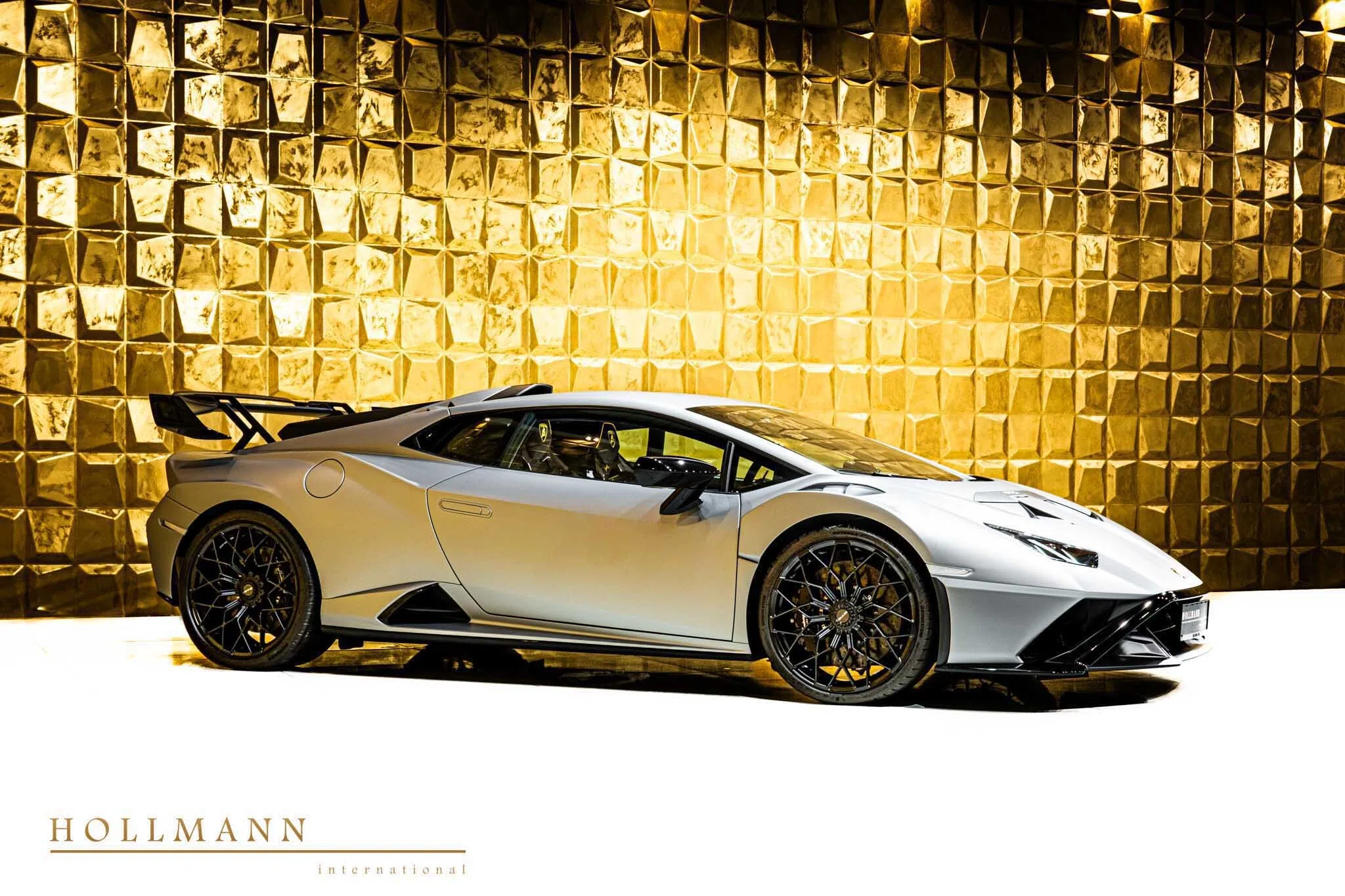 2024 Lamborghini Huracán STO
