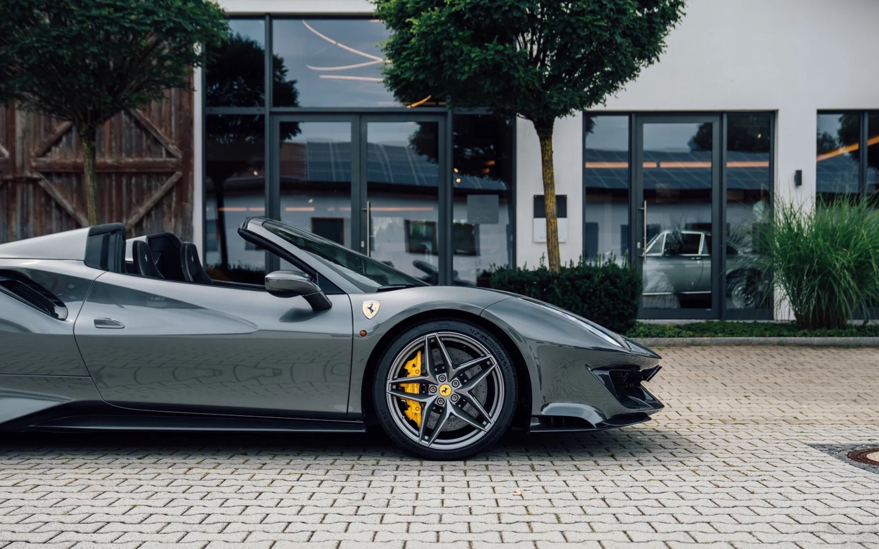2020 Ferrari 488 Pista Spider, 3/7