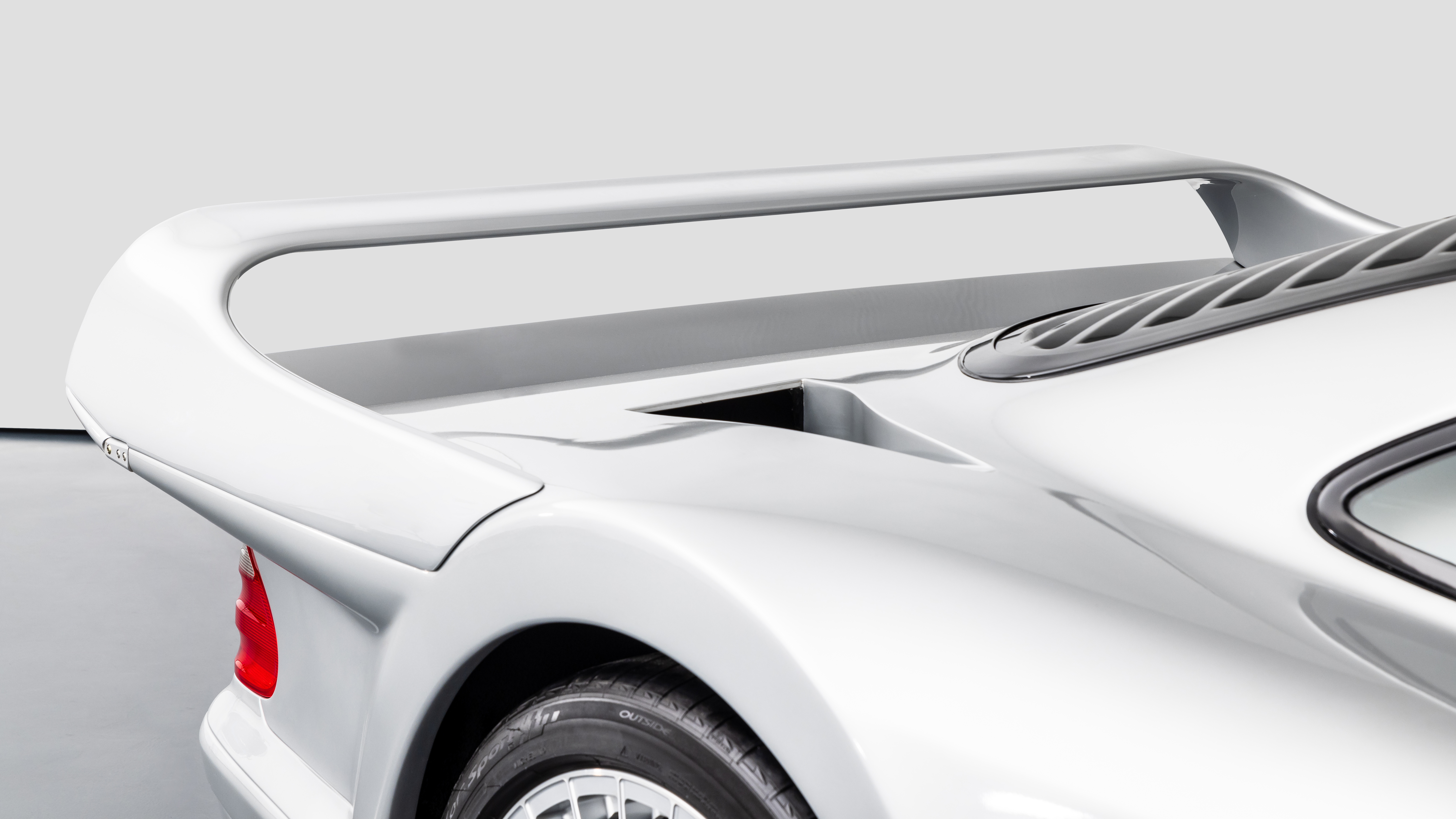 1999 MERCEDES-BENZ AMG CLK GTR, 9/20