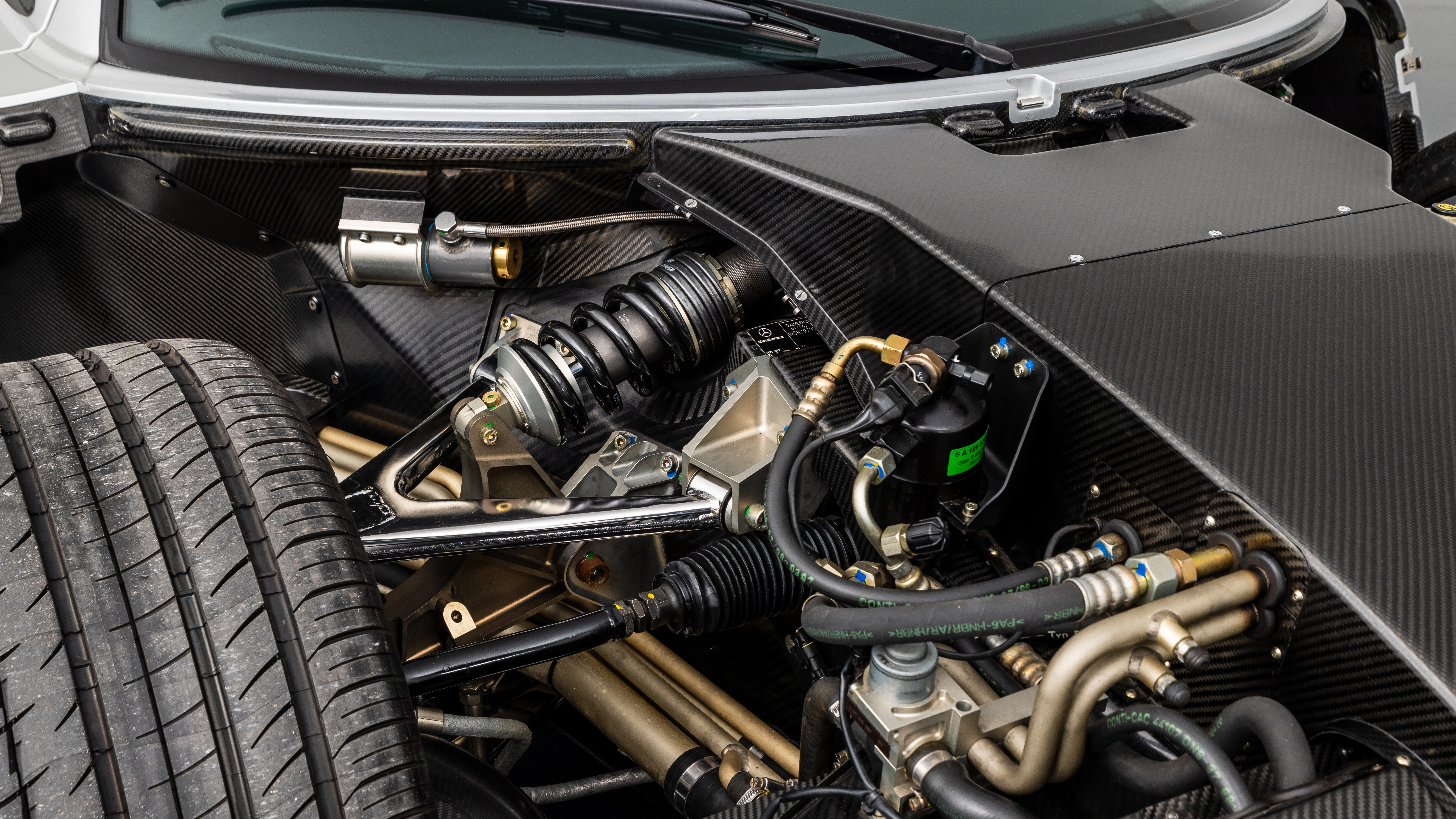 1999 MERCEDES-BENZ AMG CLK GTR, 10/20