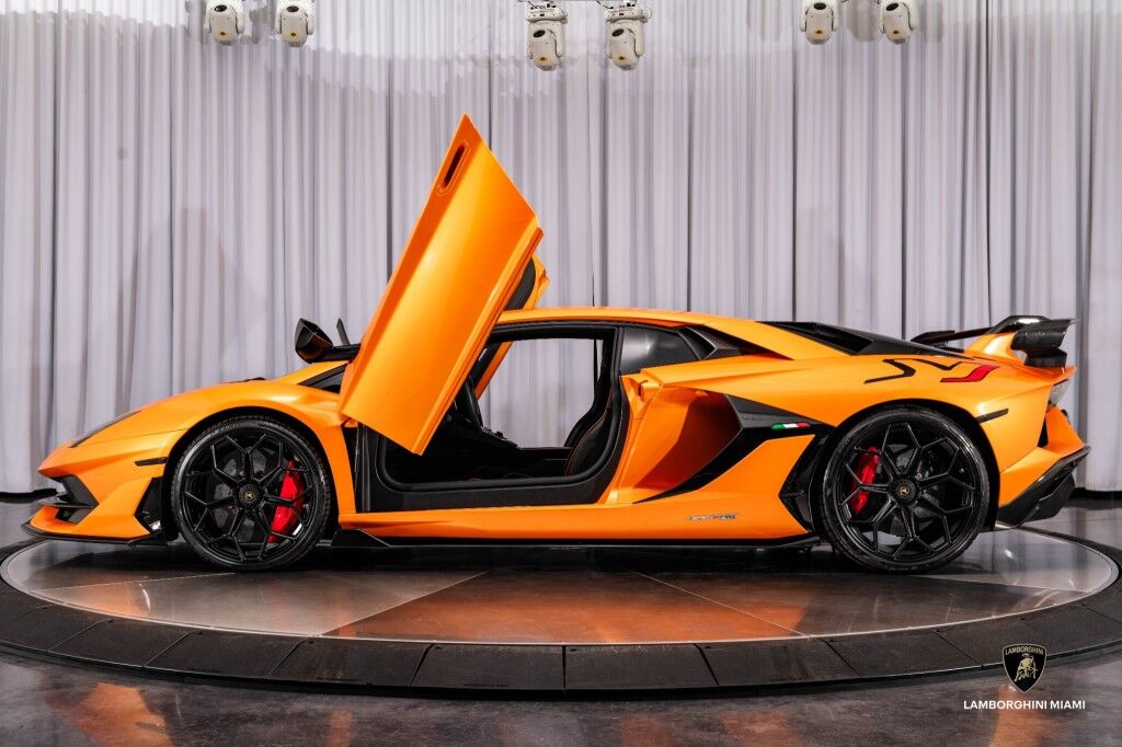 2020 LAMBORGHINI AVENTADOR SVJ, 5/20
