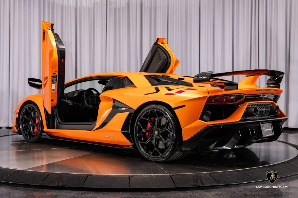 2020 LAMBORGHINI AVENTADOR SVJ, 13/20