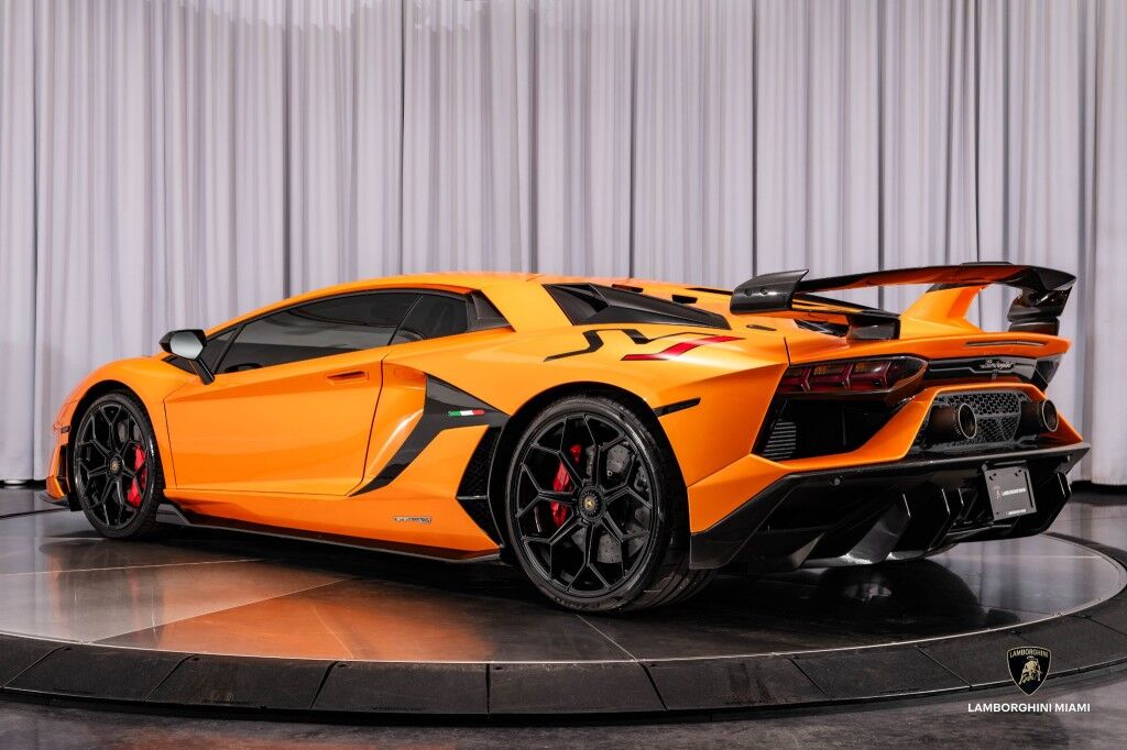 2020 LAMBORGHINI AVENTADOR SVJ, 17/20