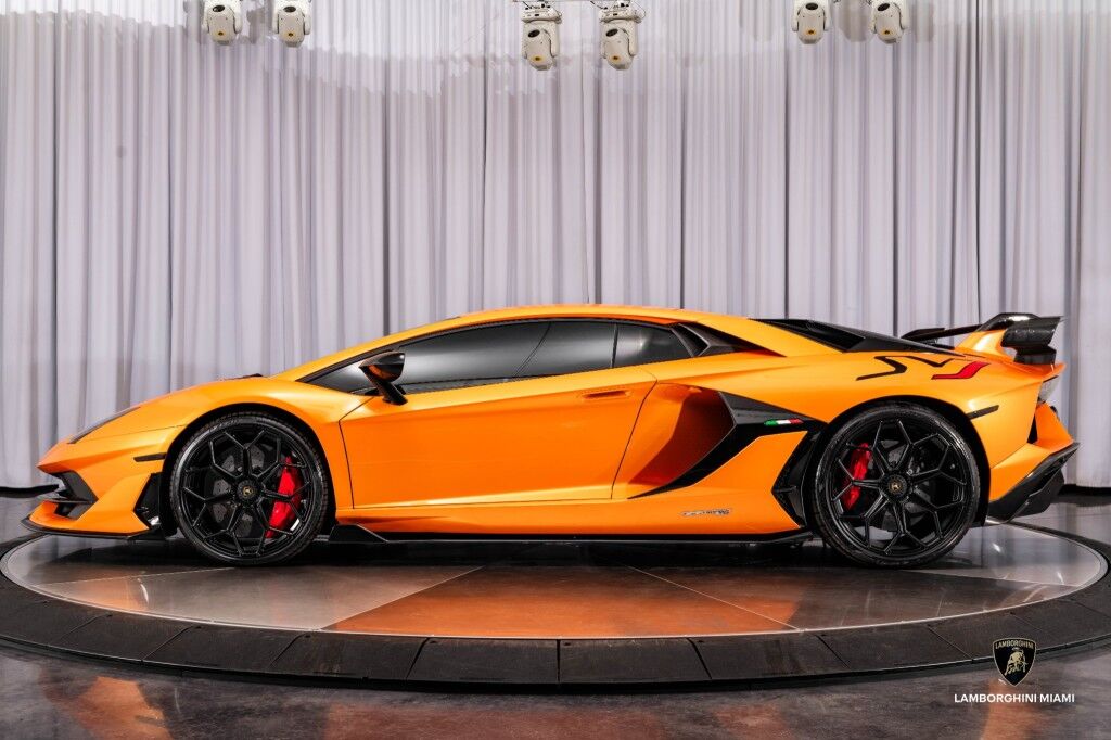2020 LAMBORGHINI AVENTADOR SVJ, 19/20