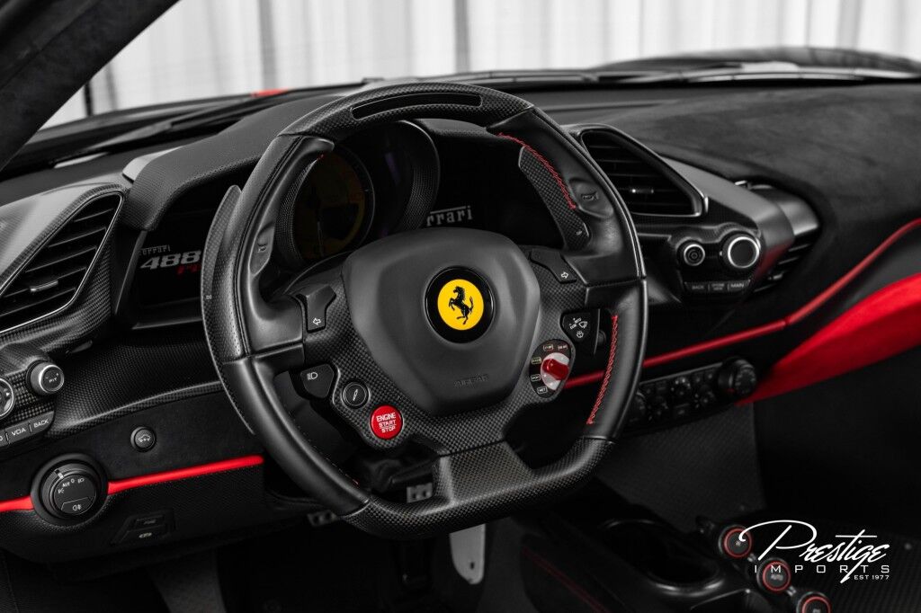2020 Ferrari 488 Pista, 4/18
