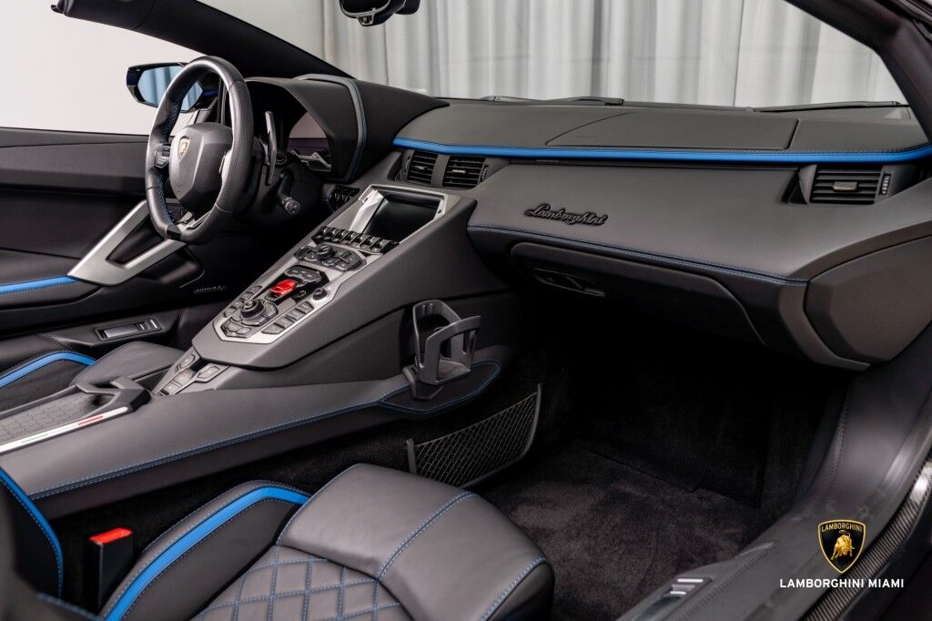 2019 Lamborghini Aventador S, 2/20